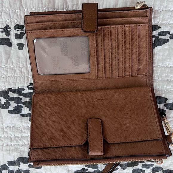 VGUC Michael Kors Jet Set Large Double Zip Wristlet - Picture 3 of 9